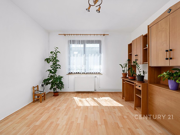 Prodej rodinného domu 227 m², pozemek 227 m² - foto 5