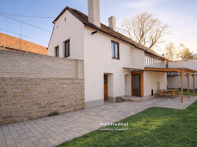 Prodej rodinného domu 82 m², pozemek 297 m² - foto 2