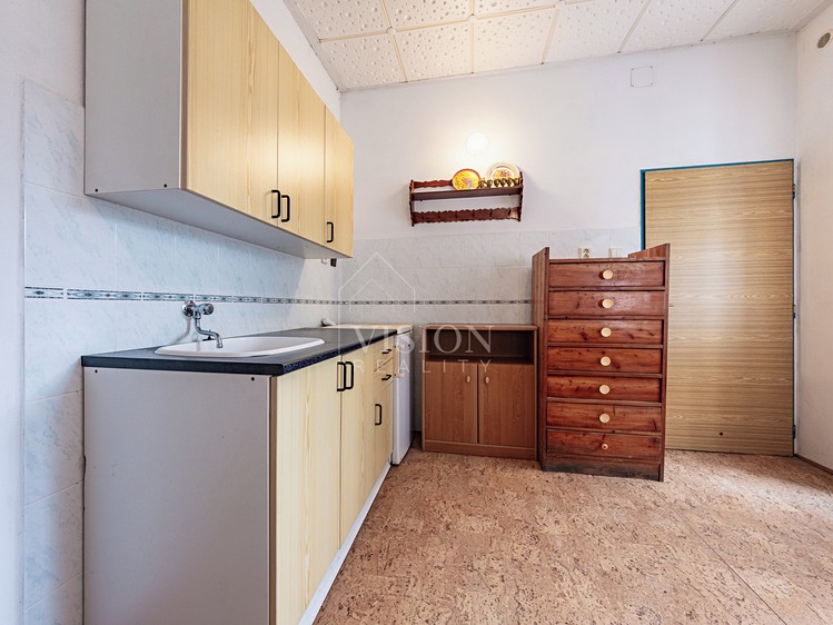 Prodej rodinného domu 200 m², pozemek 762 m² - foto 3