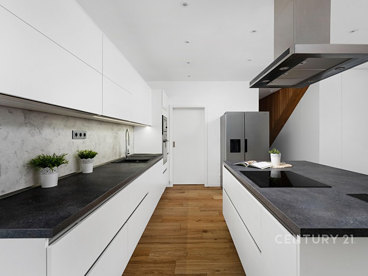 Prodej rodinného domu 172 m², pozemek 612 m² - foto 6