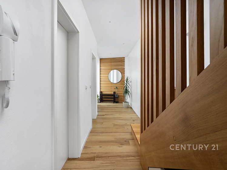Prodej rodinného domu 172 m², pozemek 612 m² - foto 7