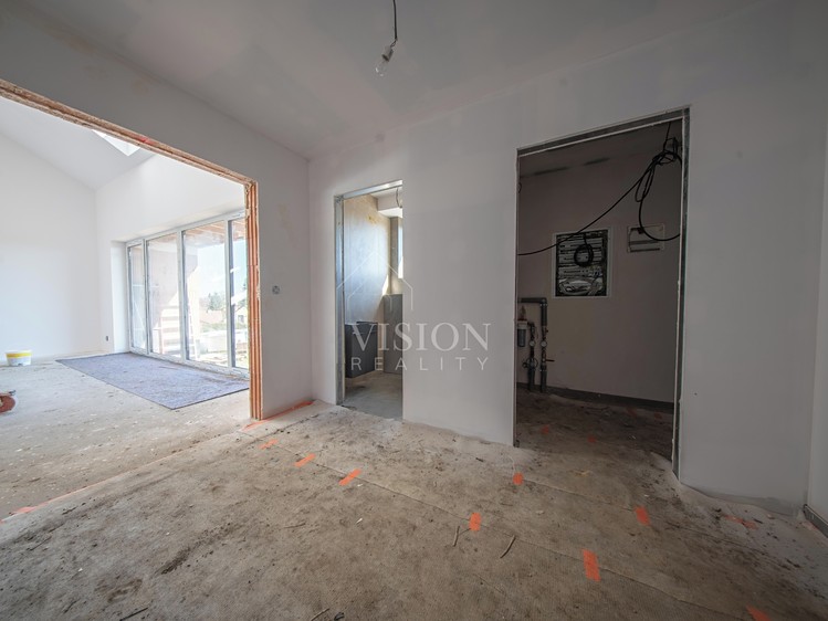 Prodej rodinného domu 147 m², pozemek 1 304 m² - foto 8