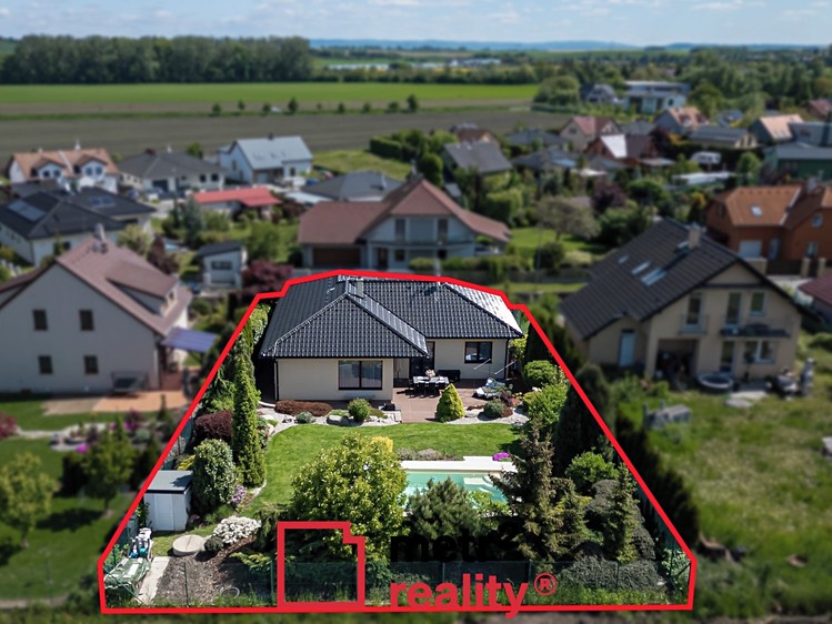 Prodej rodinného domu 117 m², pozemek 835 m² - foto 2