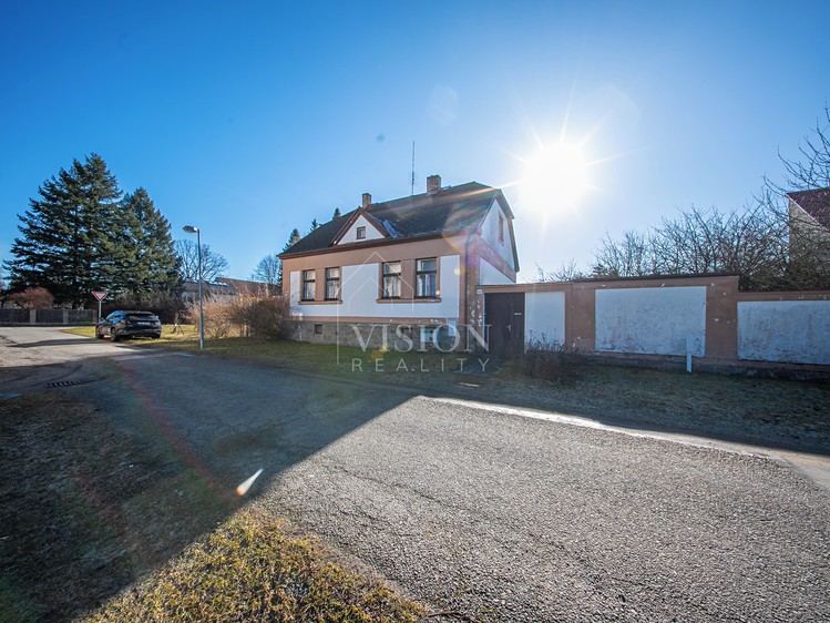 Prodej rodinného domu 117 m², pozemek 1 348 m² - foto 2