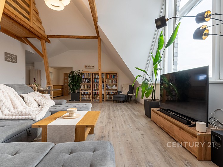 Prodej rodinného domu 260 m², pozemek 632 m² - foto 7