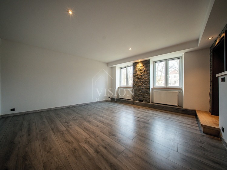 Prodej vícegeneračního domu 285 m², pozemek 339 m² - foto 5
