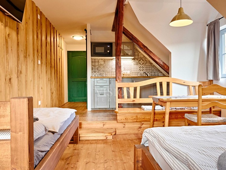 Prodej rodinného domu 509 m², pozemek 749 m² - foto 4