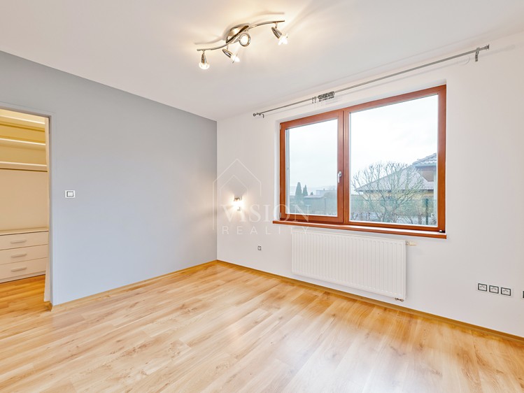 Prodej rodinného domu 140 m², pozemek 721 m² - foto 4
