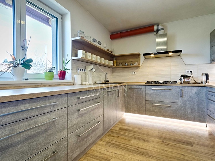 Prodej rodinného domu 120 m², pozemek 901 m² - foto 3