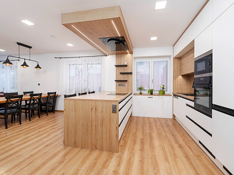 Prodej  rodinného domu 261 m², pozemek 2 793 m² - foto 6