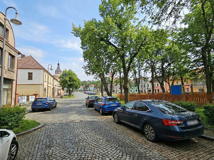 Prodej rodinného domu 300 m², pozemek 213 m² - foto 2