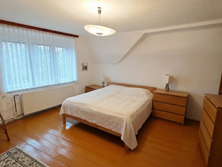 Prodej rodinného domu 300 m², pozemek 213 m² - foto 6