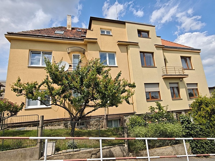 Prodej rodinného domu 255 m², pozemek 384 m² - foto 7