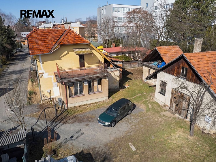 Prodej rodinného domu 180 m², pozemek 1 156 m² - foto 1