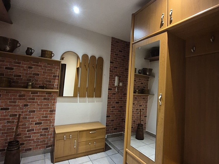 Prodej rodinného domu 680 m², pozemek 1 212 m² - foto 7