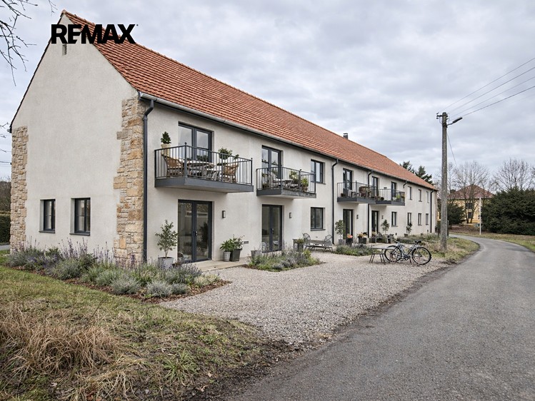 Prodej rodinného domu 354 m², pozemek 1 368 m² - foto 3