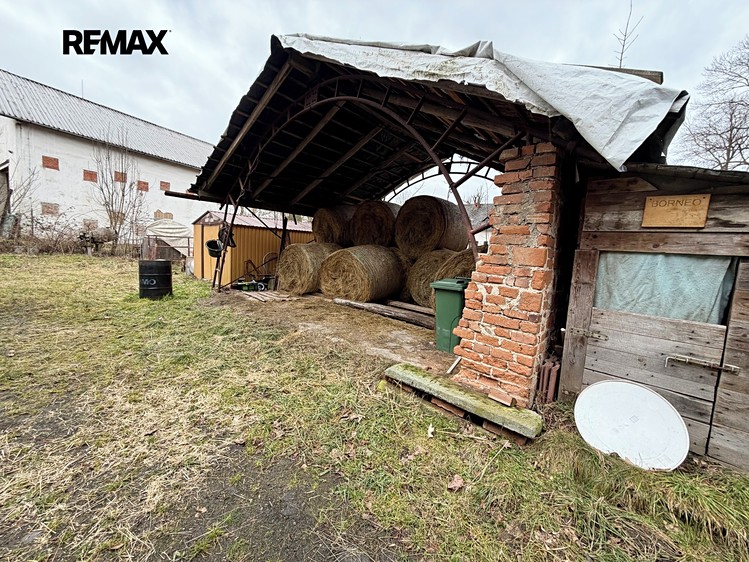 Prodej rodinného domu 354 m², pozemek 1 368 m² - foto 6