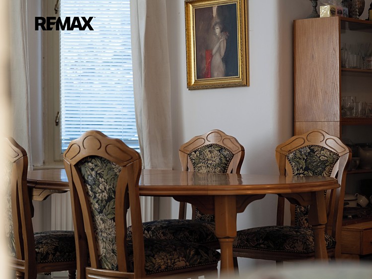 Prodej rodinného domu 280 m², pozemek 1 160 m² - foto 1
