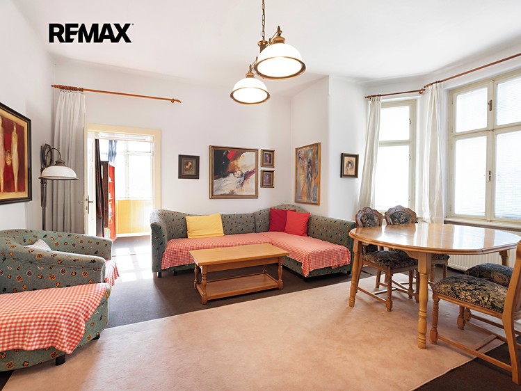 Prodej rodinného domu 280 m², pozemek 1 160 m² - foto 2
