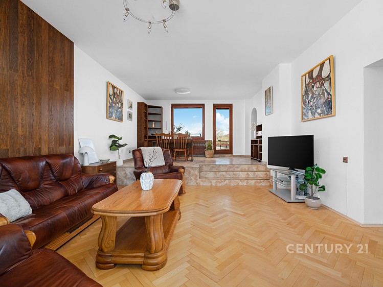 Prodej  rodinného domu 346 m², pozemek 1 m² - foto 7