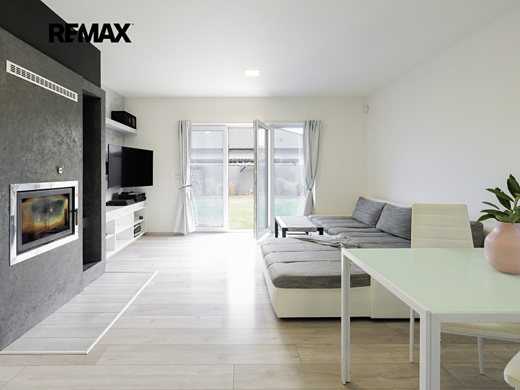 Prodej rodinného domu 92 m², pozemek 738 m² - foto 4
