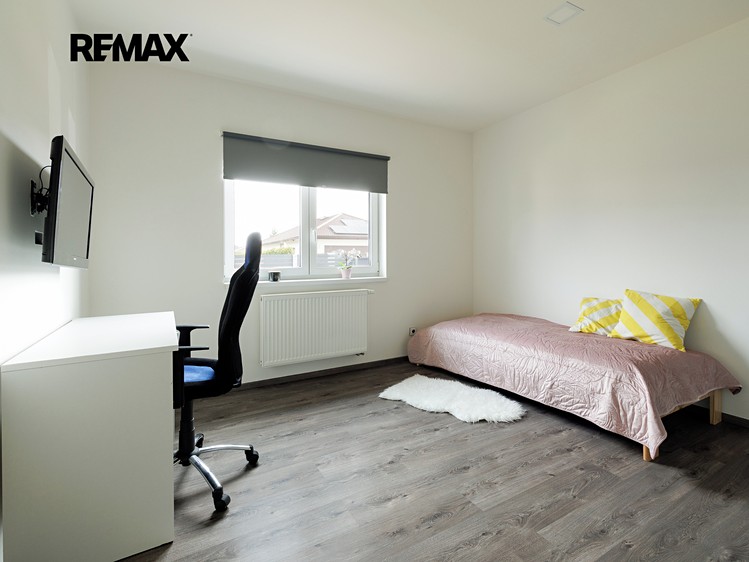 Prodej rodinného domu 92 m², pozemek 738 m² - foto 8
