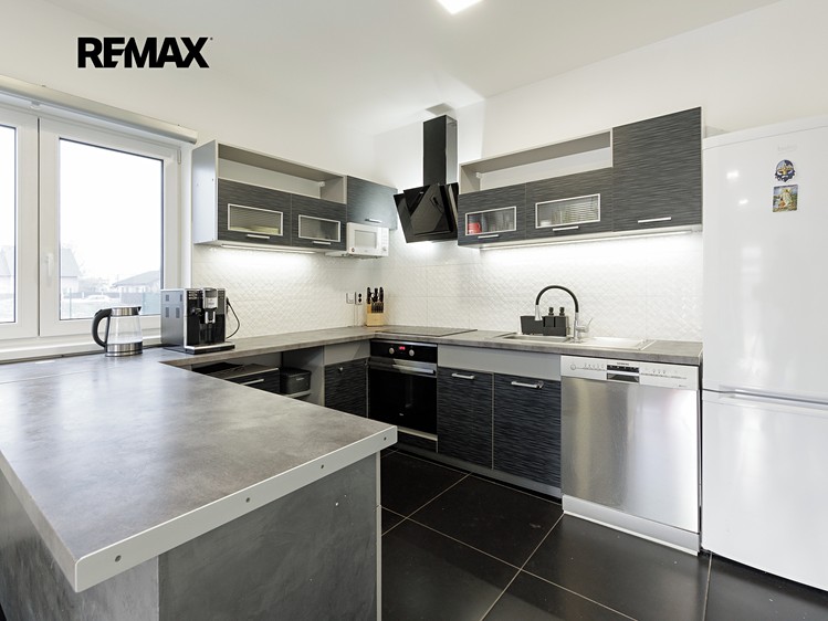 Prodej rodinného domu 92 m², pozemek 738 m² - foto 5
