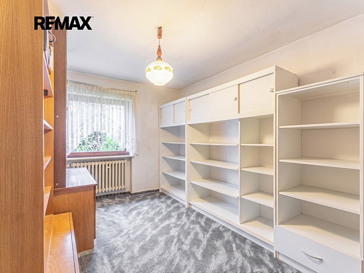 Prodej rodinného domu 189 m², pozemek 596 m² - foto 6