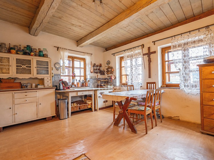 Prodej rodinného domu 145 m², pozemek 1 720 m² - foto 7