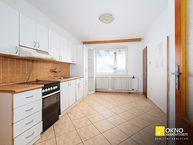 Prodej  rodinného domu 197 m², pozemek 681 m² - foto 4