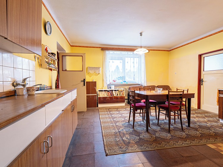 Prodej rodinného domu 175 m², pozemek 2 062 m² - foto 4