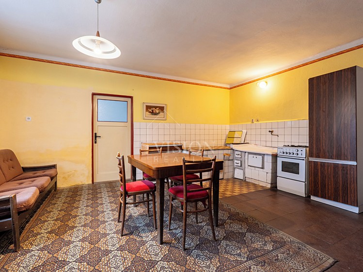 Prodej rodinného domu 175 m², pozemek 2 062 m² - foto 5