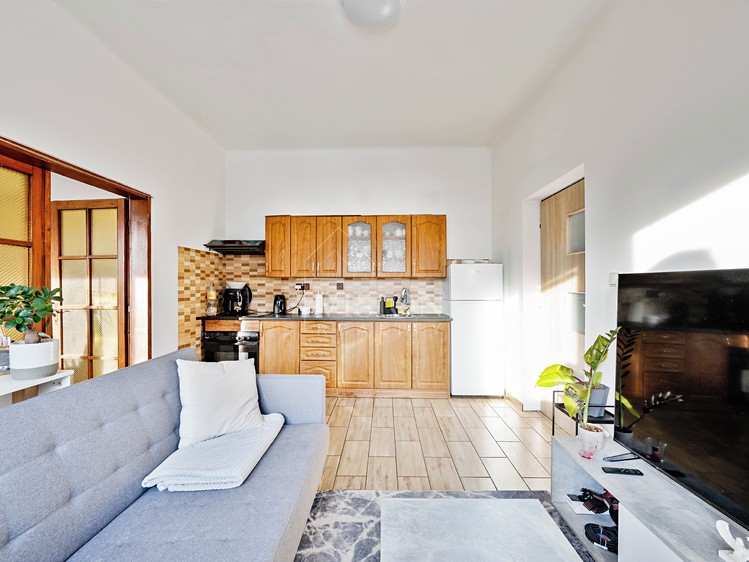 Prodej rodinného domu 160 m², pozemek 187 m² - foto 3