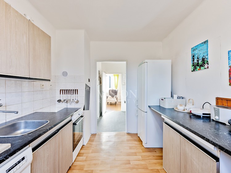 Prodej rodinného domu 310 m², pozemek 863 m² - foto 4