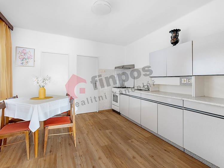 Prodej rodinného domu 140 m², pozemek 174 m² - foto 1