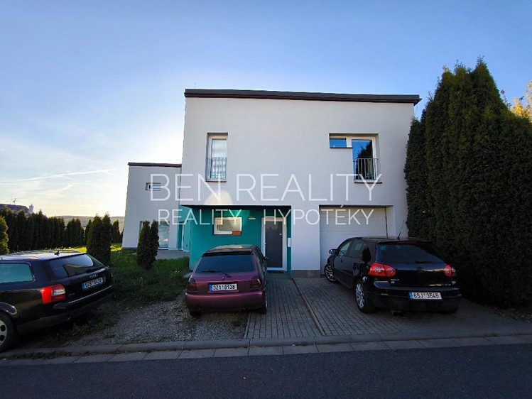 Prodej rodinného domu 275 m², pozemek 580 m² - foto 3