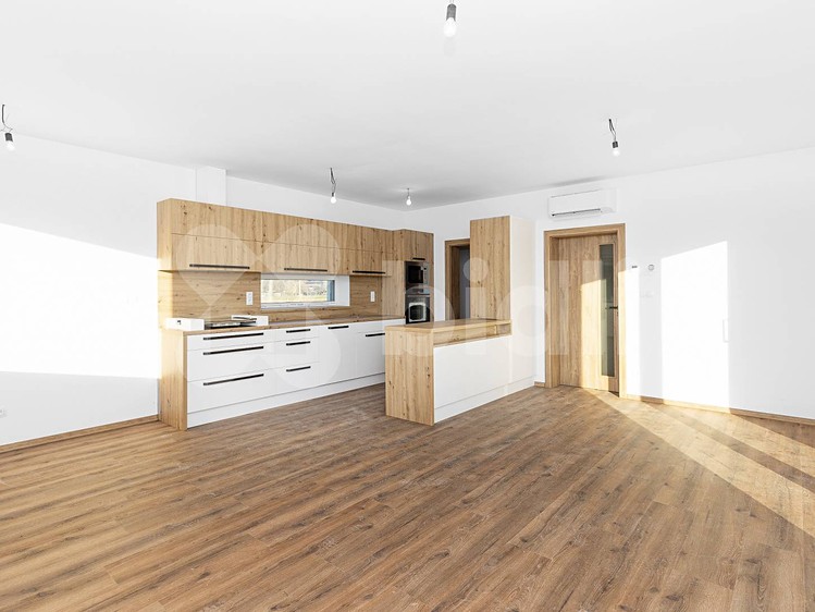 Prodej rodinného domu 122 m², pozemek 1 366 m² - foto 4