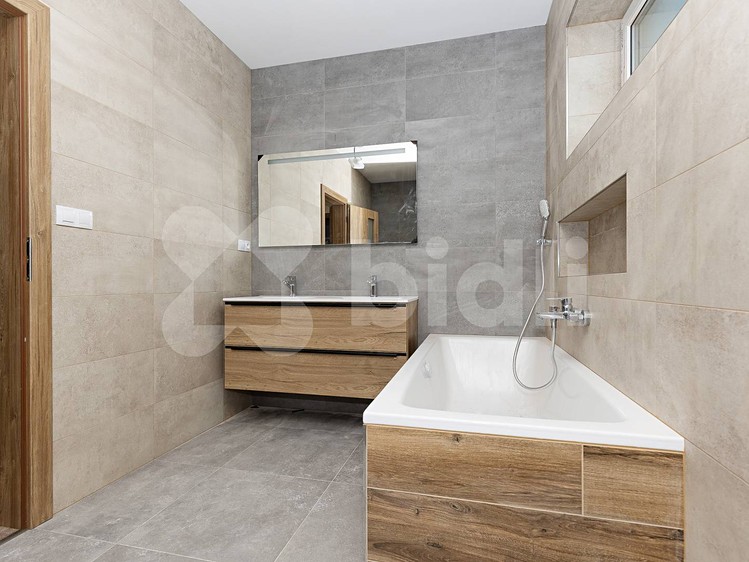 Prodej rodinného domu 122 m², pozemek 1 366 m² - foto 5