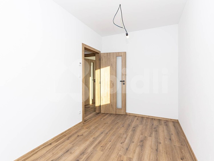 Prodej rodinného domu 122 m², pozemek 1 366 m² - foto 8