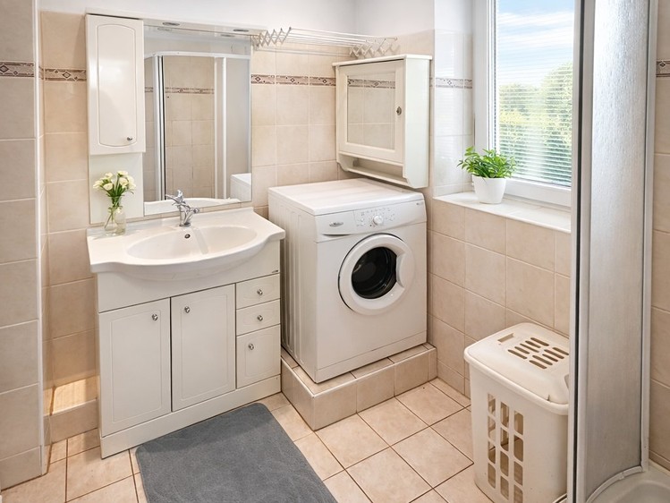 Prodej rodinného domu 194 m², pozemek 884 m² - foto 6
