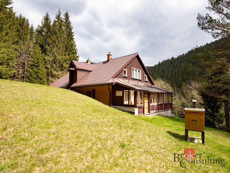 Prodej chalupy 100 m², pozemek 557 m² - foto 1