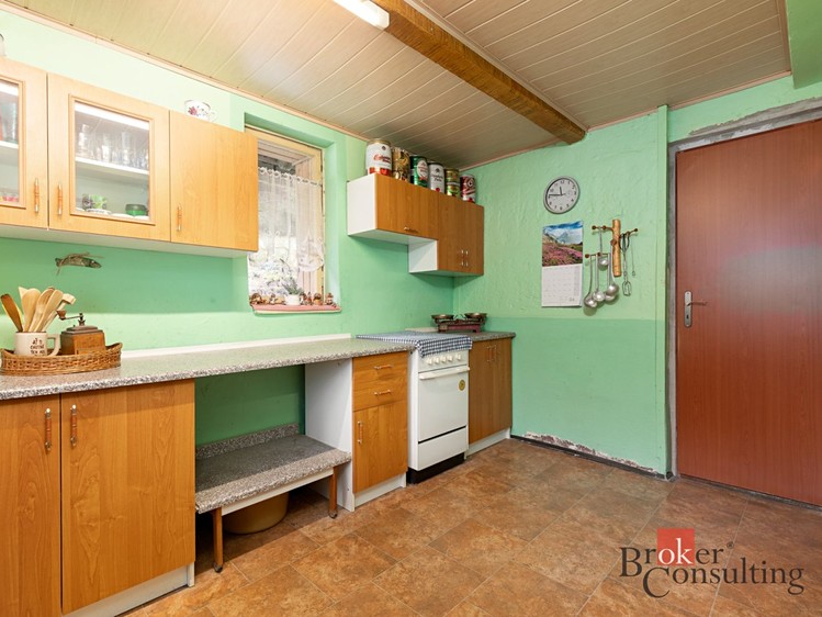 Prodej chalupy 100 m², pozemek 557 m² - foto 8