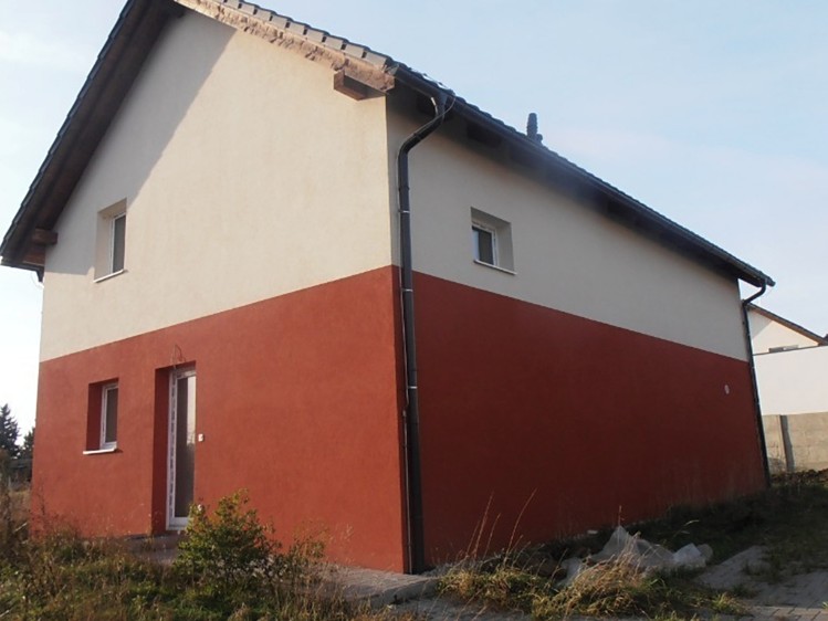 Dražba rodinného domu 146 m², pozemek 944 m² - foto 1