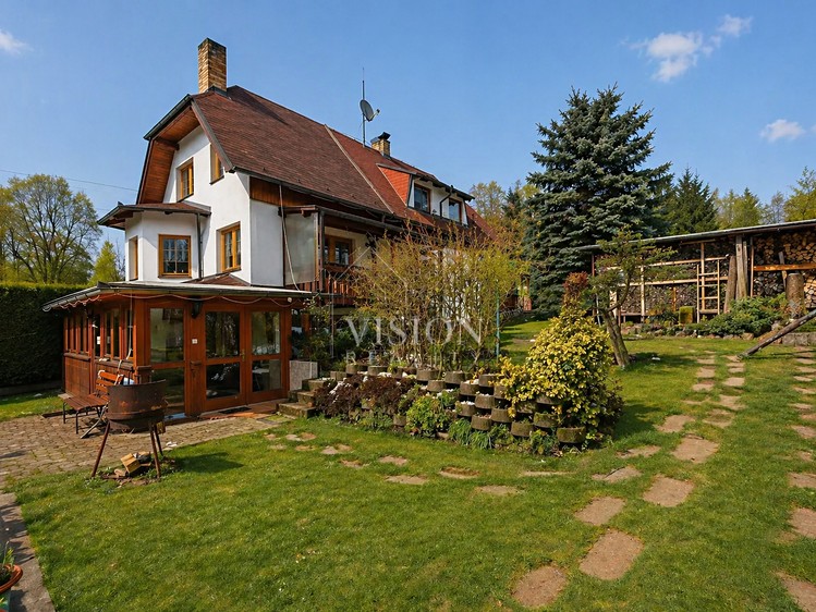 Prodej rodinného domu 400 m², pozemek 934 m² - foto 2