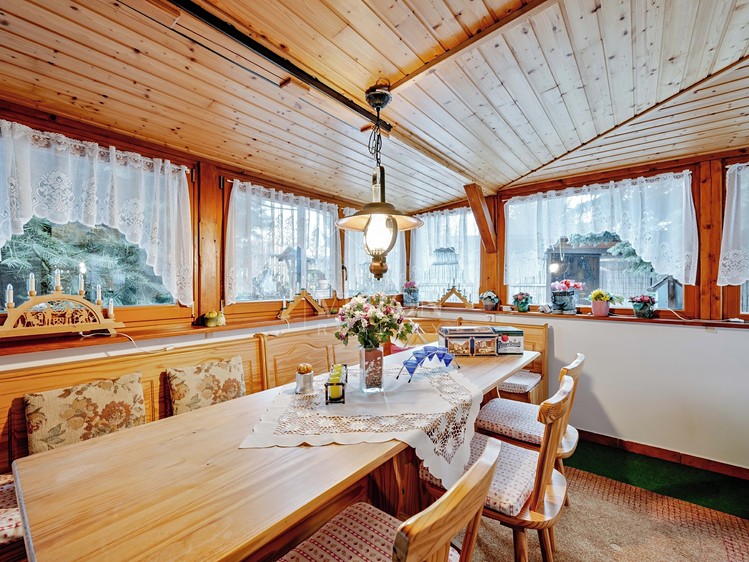 Prodej rodinného domu 400 m², pozemek 934 m² - foto 5