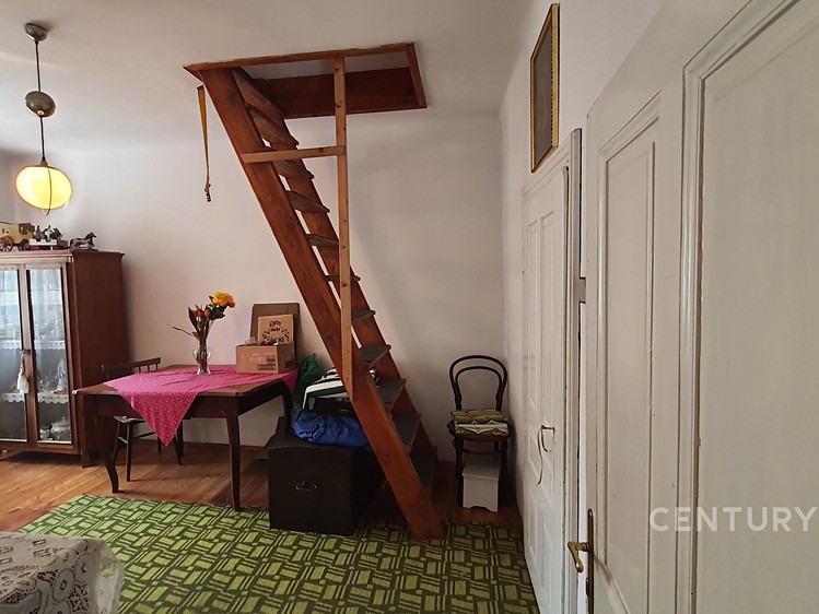Prodej rodinného domu 850 m², pozemek 1 100 m² - foto 4
