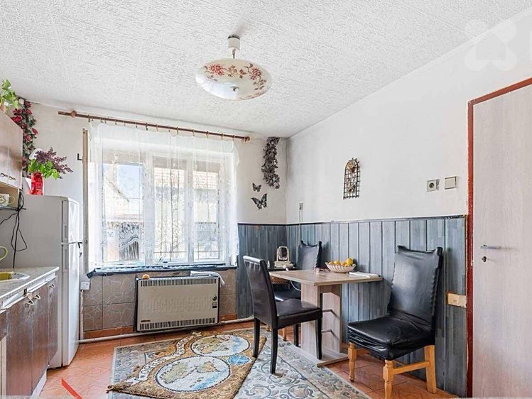 Prodej rodinného domu 86 m², pozemek 86 m² - foto 1