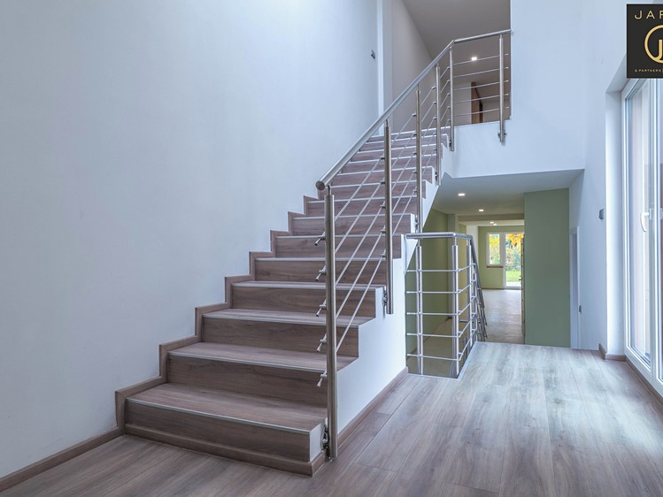 Prodej rodinného domu 178 m², pozemek 295 m² - foto 7