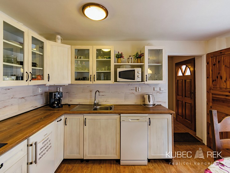 Prodej chalupy 80 m², pozemek 180 m² - foto 4