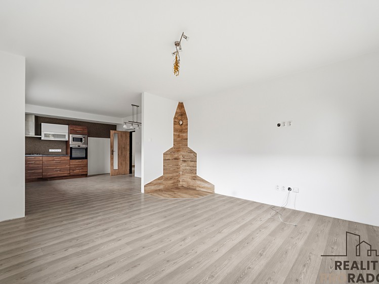 Prodej rodinného domu 190 m², pozemek 660 m² - foto 8